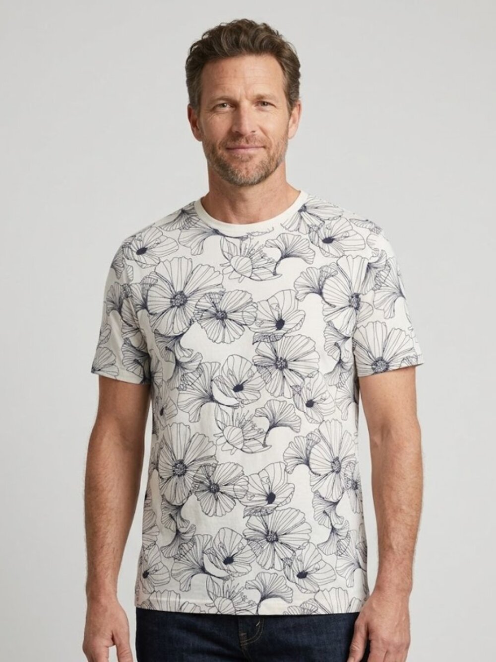 *3 FOR $9* Goodfellow Short Sleeve Flower Print Abstract Sketch Crew T-shirt top